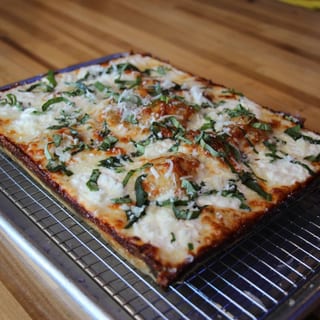 LARGE FIVE CHEESE BIANCA