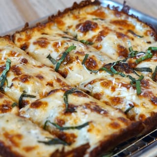 SMALL DETROIT CHEESY GARLIC BREAD